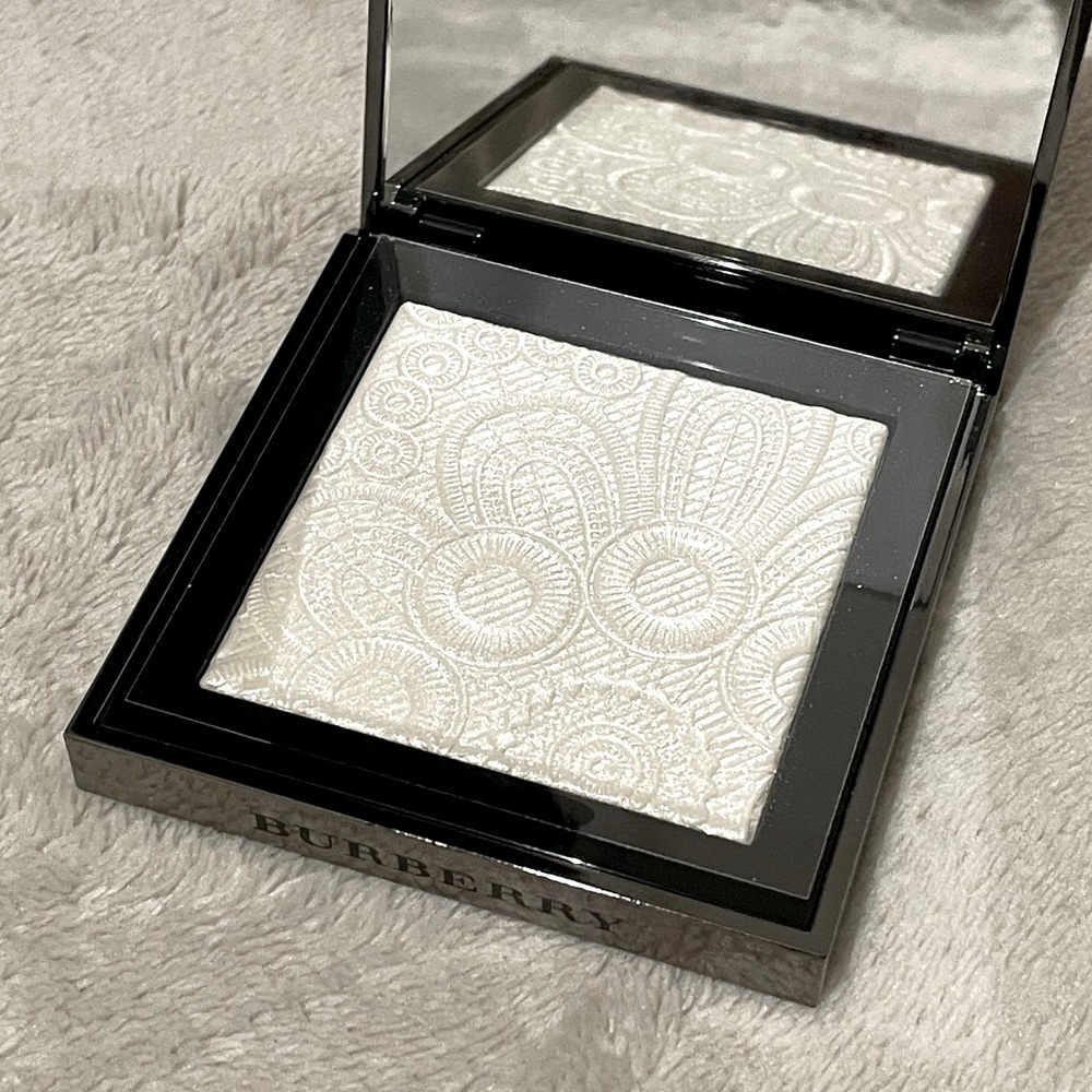 Burberry Spring / Summer 2016 Runway Highlighting Palette Limited Edition